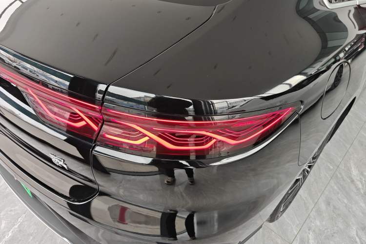 Used BYD Han 2022 DM-i 121KM Prestige Model
