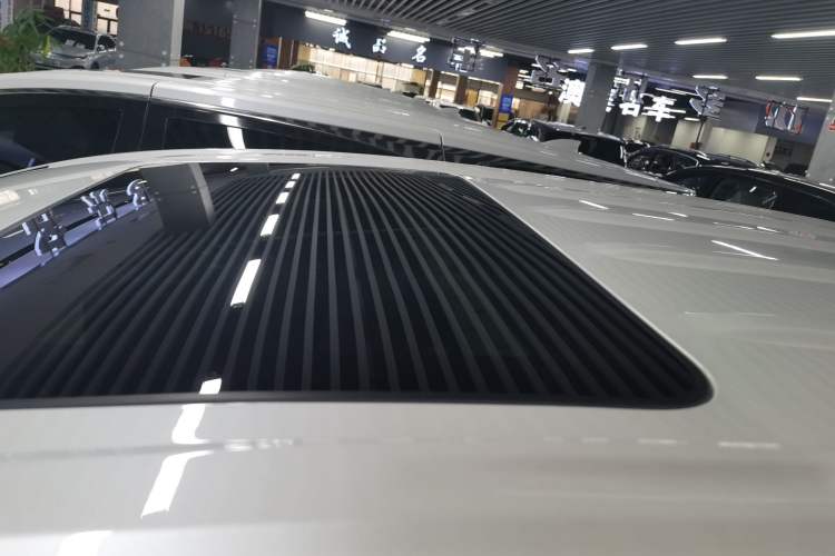 Used Buick GL8 New Energy 2024 Lu Zun Smart Edition 7-Seater Roof