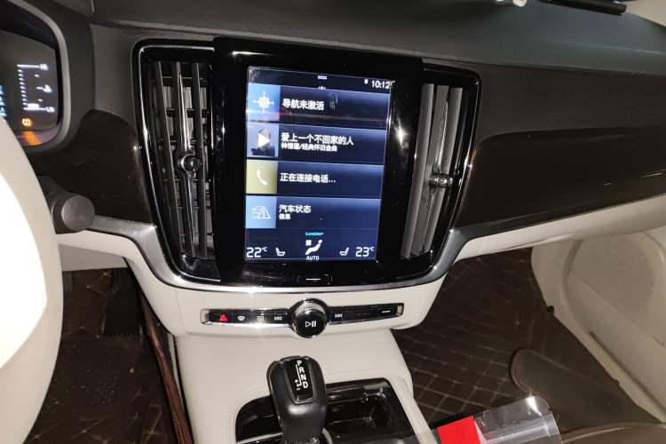 Used Volvo S90 2017 T4 Zhiyuan Edition
