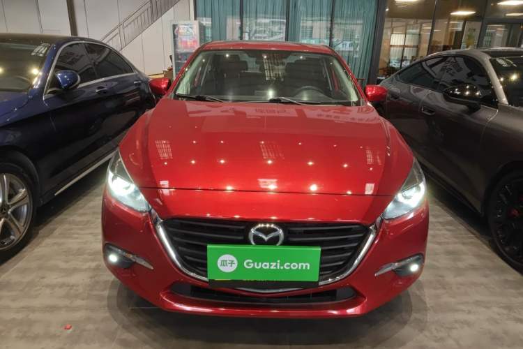 Used Mazda Mazda 3 Axela 2019 Cloud-Controlled Sedan 1.5L Automatic Luxury Model China VI Standard

