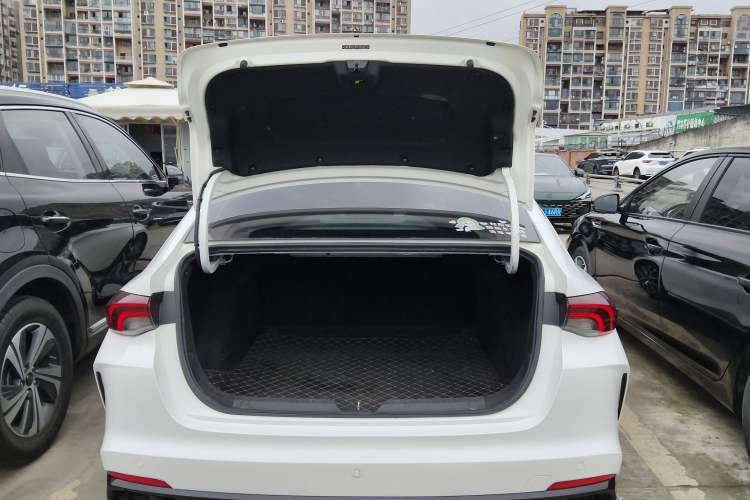 Used GAC Trumpchi EMPOW 2021 270T DCT J15 Version
