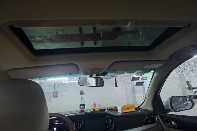 Used Baojun 730 2016 1.5T Manual Luxury Edition 7 Seats