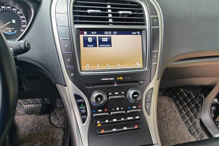 Used Lincoln MKX 2018 2.0T Two-Wheel Drive Deluxe Edition Audio And AC Panel