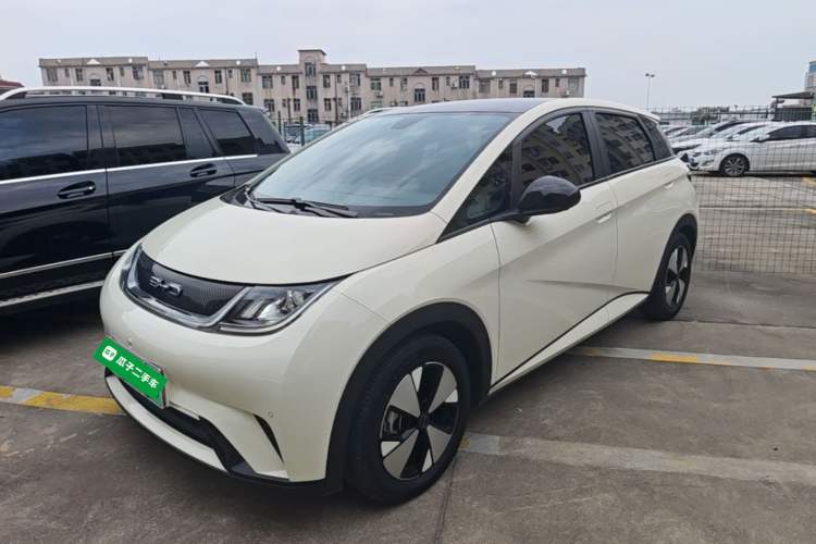 Used BYD Dolphin 2023 420 km Fashion Edition
