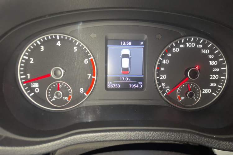 Used Volkswagen Passat 2011 1.8 TSI DSG Ultimate Edition Instrument Cluster