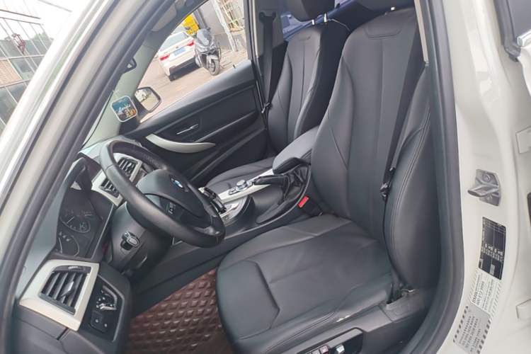 Used BMW 3 Series 2016 320Li Fashion Model
