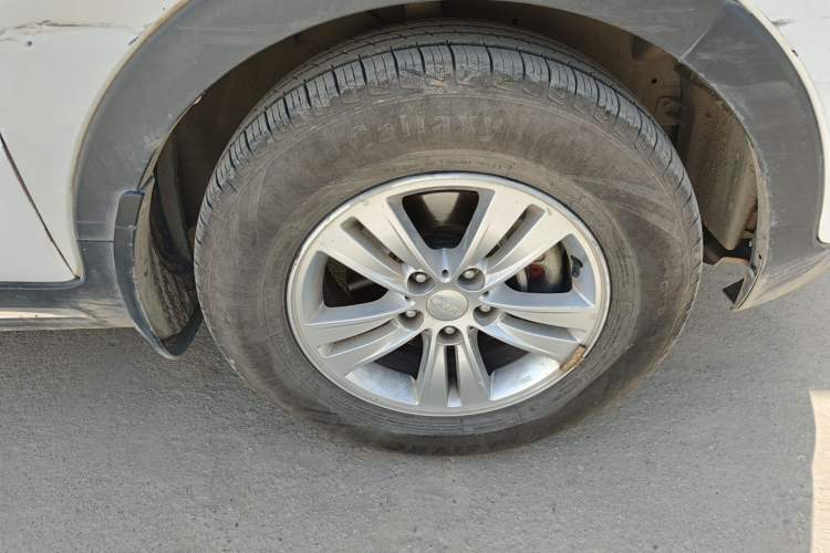 Used Kia Sportage R 2015 2.0L Manual Two-Wheel Drive GL Model
