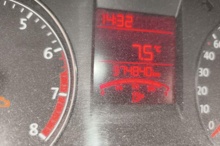 Used Volkswagen Santana 2013 1.4L Manual Fashion Edition
