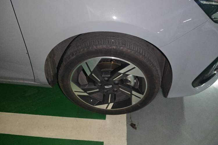 Used Geely Auto Emgrand L HiP 2022 1.5TD-DHT Pro 100KM Super Swift
