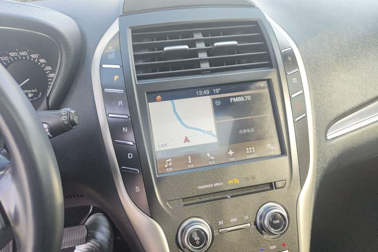 Used Lincoln MKC 2017 2.0T Two-Wheel Drive Deluxe Edition