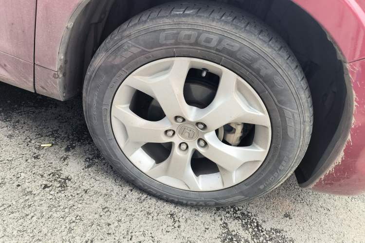 Used Honda Crosstour 2012 2.4L Luxury Edition Right Front Wheel Hub