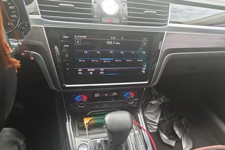 Used Volkswagen Phideon 2018 Revised Version 380TSI Two-Wheel Drive Business Edition
