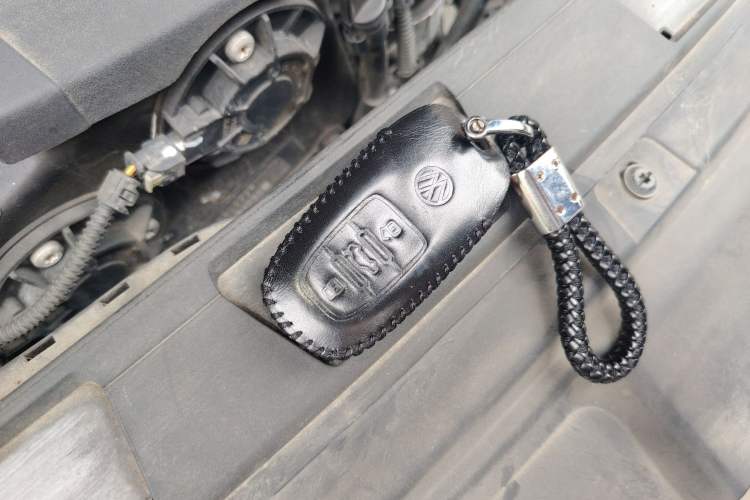 Used Volkswagen Phideon 2018 Revised Version 380TSI Two-Wheel Drive Luxury Edition Vehicle Key