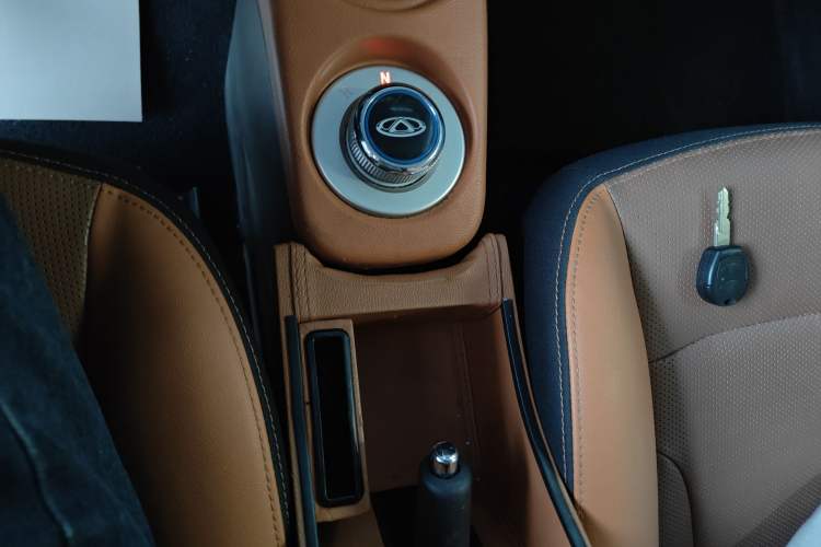 Used Chery Little Ant 2018 400 4-Seater Smart Edition Gear Lever