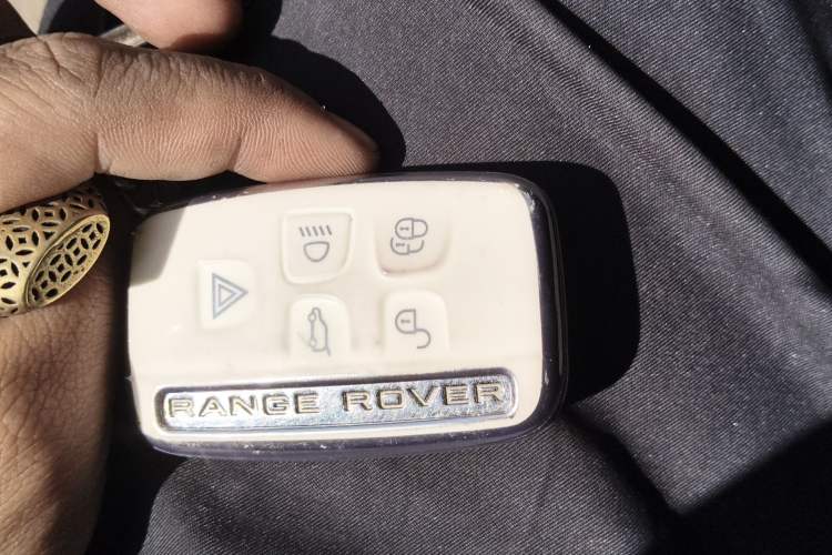 Used Land Rover Range Sport 2013 3.0 TDV6 Diesel Edition Vehicle Key