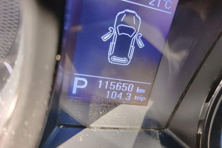 Used JMC Yusheng S350 2013 2.4T Automatic 2WD Diesel Luxury Edition 5 Seats