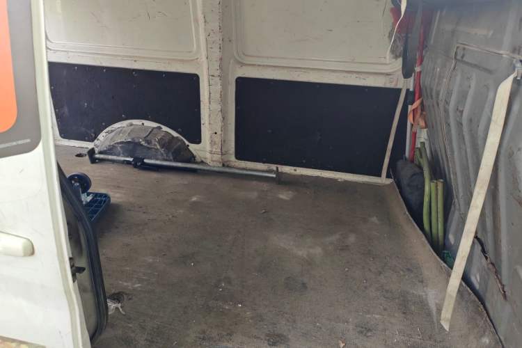 Used CHANGAN KAICHENG Ruixing M80 2021 1.6L Comfort Version 2-Seater Single-Steaming Air-Conditioned China VI Standard Flat Roof with Lift-Up Rear Door DAM16KR Left Rear Seat