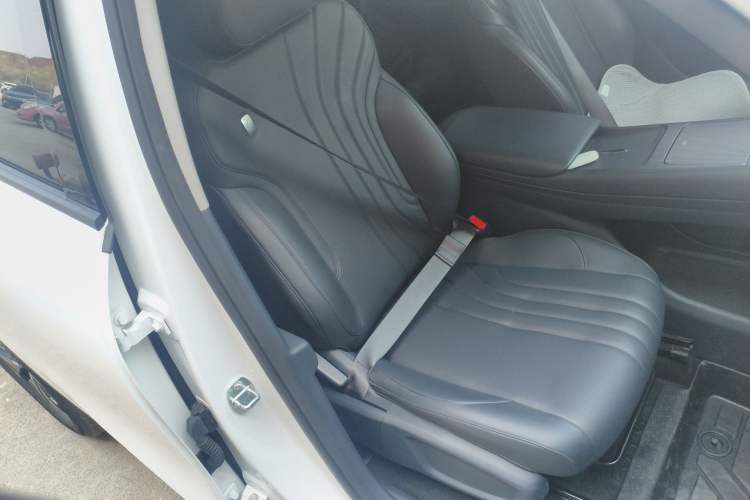 Used Geely Galaxy E5 2024 440km Launch Edition