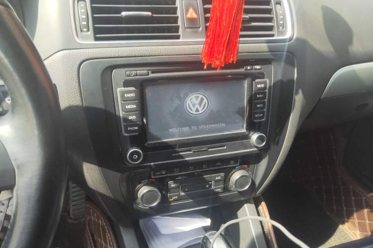 Used Volkswagen Sagitar 2012 1.4TSI Automatic Luxury Edition