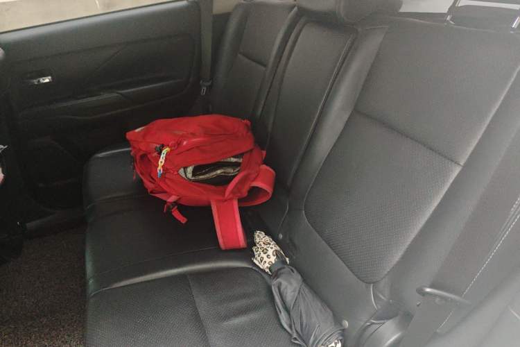 Used Mitsubishi Outlander 2016 2.4L 4x4 Elite Edition 5 Seats
