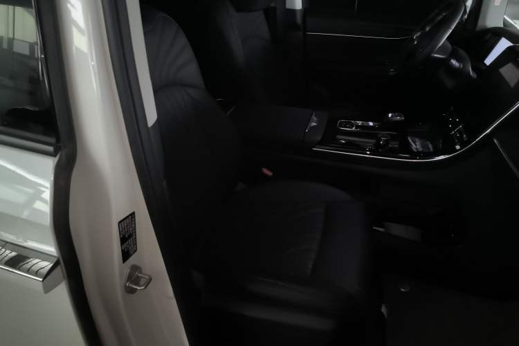 Used GAC Trumpchi M8 2024 Master Series 400T Prestige Edition