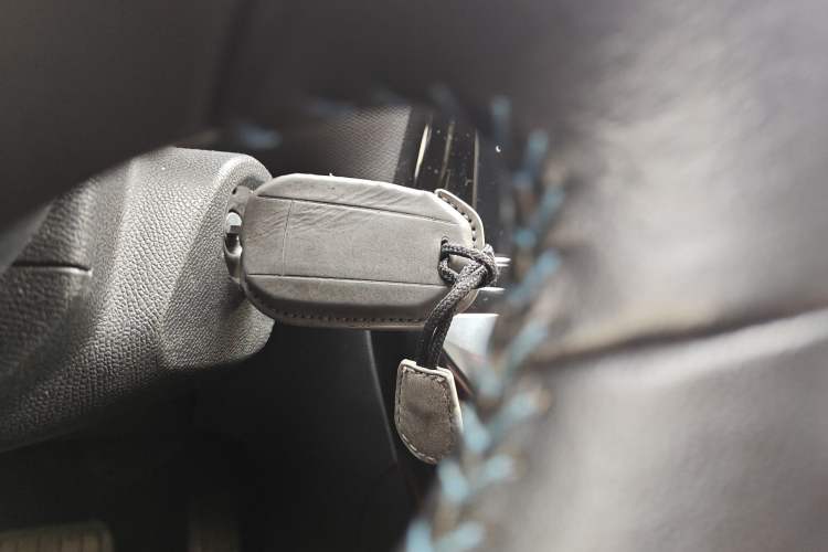 Used Peugeot 308 2019 1.6L Automatic Luxury Version China V Standard Vehicle Key