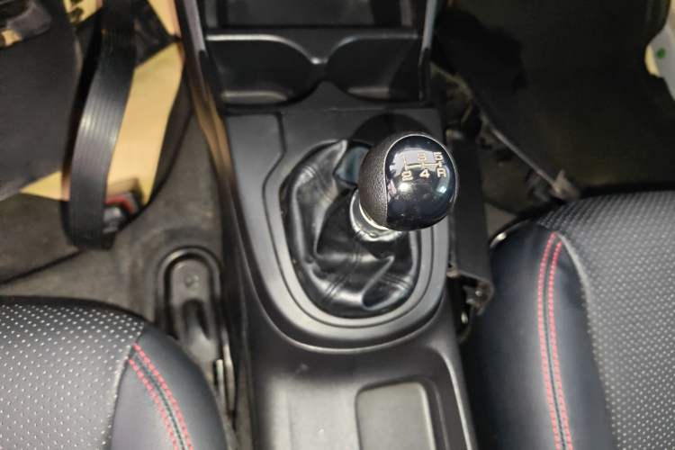 Used Honda Fit 2014 1.5L LX Manual Comfort Model
