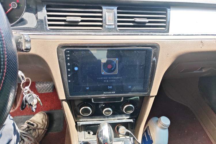 Used Volkswagen Bora 2013 1.6L Automatic Comfort Model
