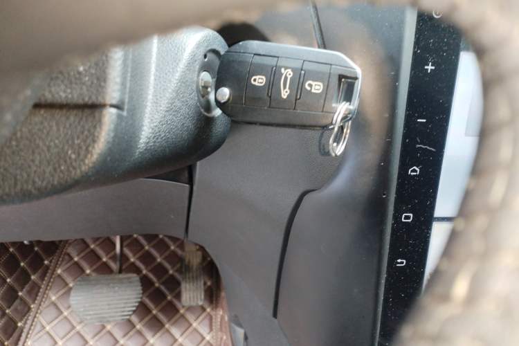 Used Citroen C3-XR 2017 230THP Automatic Pioneer Model Vehicle Key