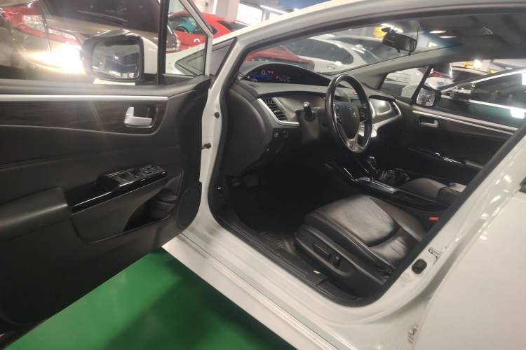 Used Honda Jade 2017 210 TURBO CVT Luxury Edition 5 Seats Driver Seat