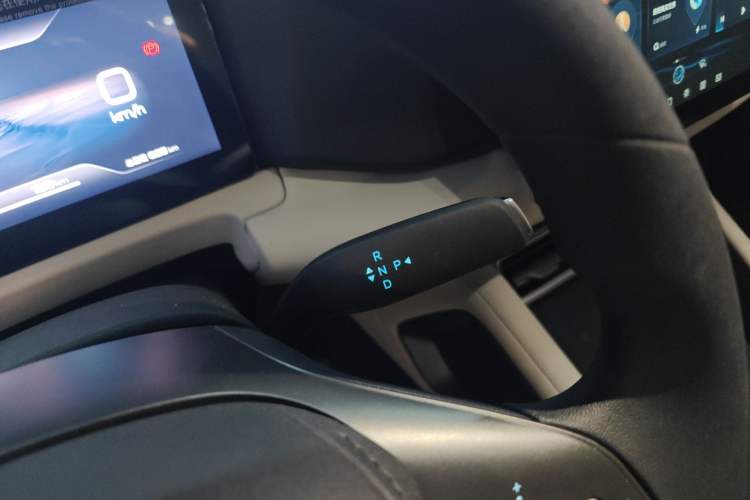 Used BYD Yuan UP 2025 Model 301KM Leading Version