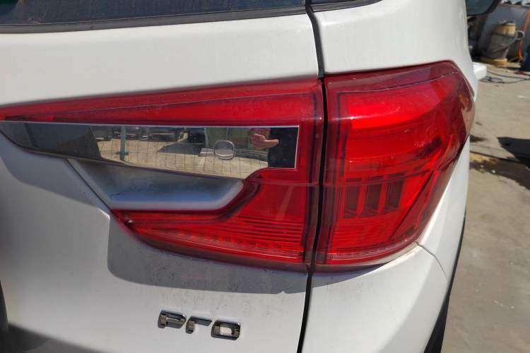 Used BYD Yuan Pro 2021 401 km Luxury Version Exterior 3