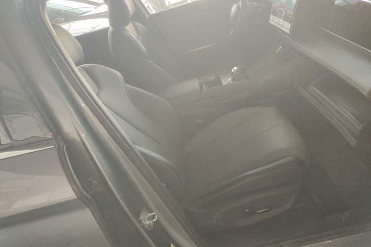 Used BYD Qin L 2025 DM-i Smart Drive 120KM Superior Model
