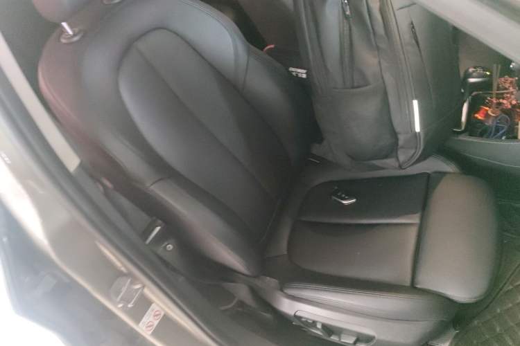 Used BMW 1 Series 2018 118i Sport Edition Right Front Seat