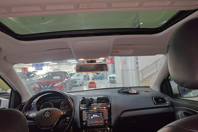 Used Volkswagen Polo 2016 1.6L Automatic Luxury Model
