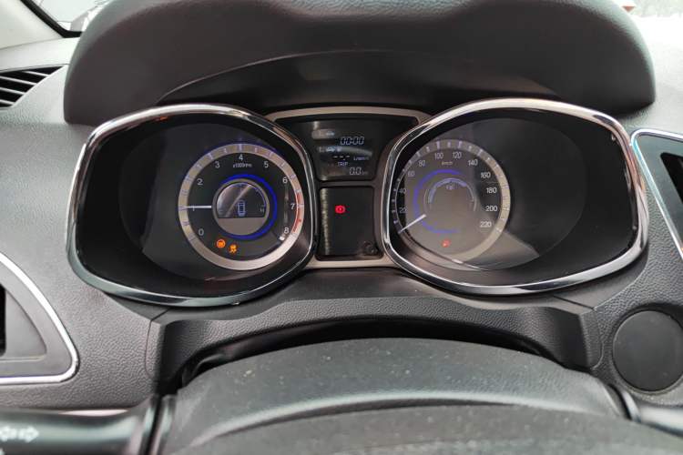 Used JAC Group Refine S5 2013 2.0T Manual Luxury Edition