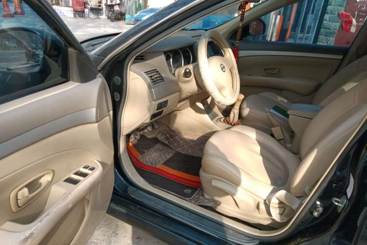 Used Nissan Sylphy 2012 Classic 1.6XE Manual Comfort Edition Driver Seat