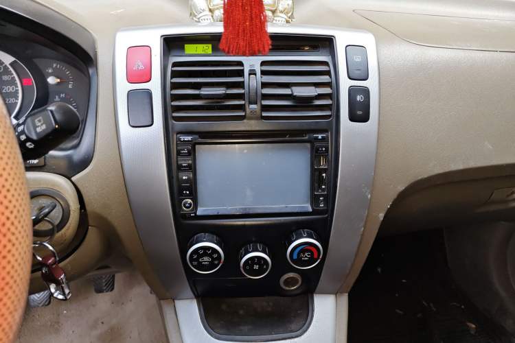 Used Hyundai Tucson 2009 2.0L Manual Two-Wheel Drive Fashion Edition