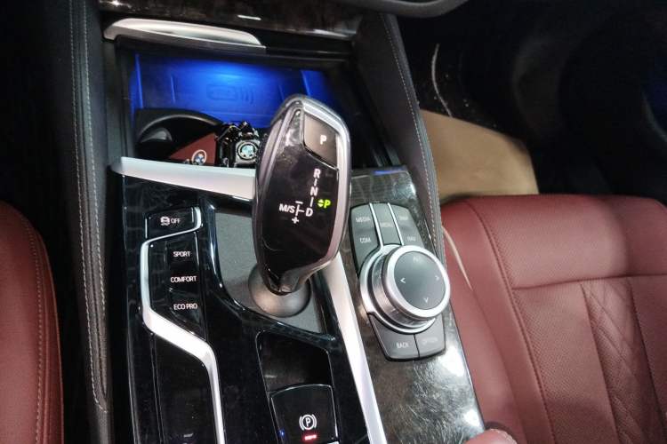 Used BMW 5 Series 2022 Restyled 530Li Leading Edition M Sport Package
