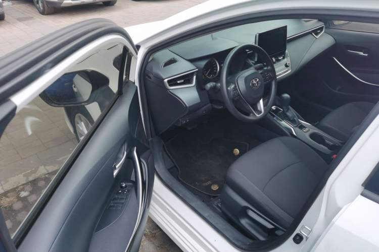 Used Toyota Corolla 2021 Dual-Motor 1.8L E-CVT Elite Edition Driver Seat