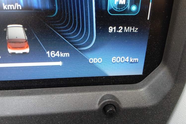 Used Chery QQ Ice Cream 2022 170km Sundae Phosphate Lithium-Ion
