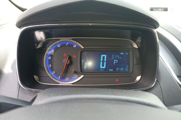 Used Chevrolet Trax 2016 1.4T Automatic Two-Wheel Drive Comfort Version with Sunroof
