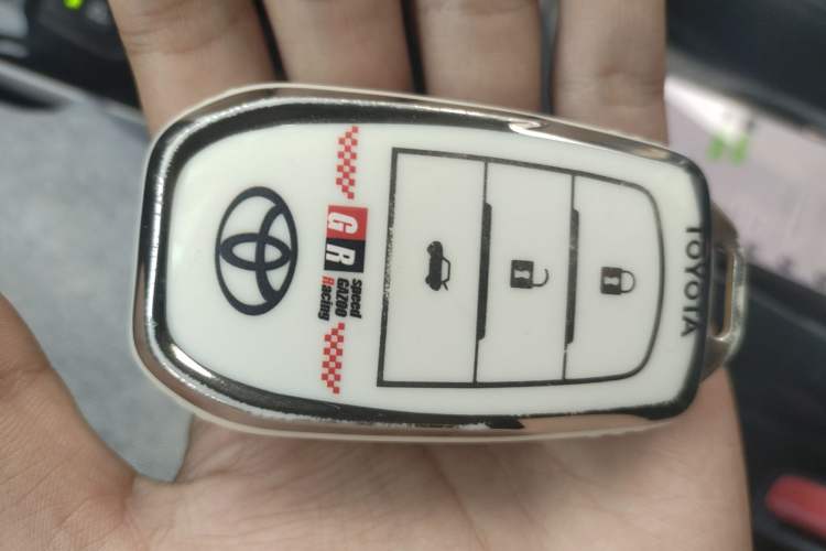 Used Toyota Levin 2017 Revised Dual-Engine 1.8H GS E-CVT Elite Sunroof Version China V Standard