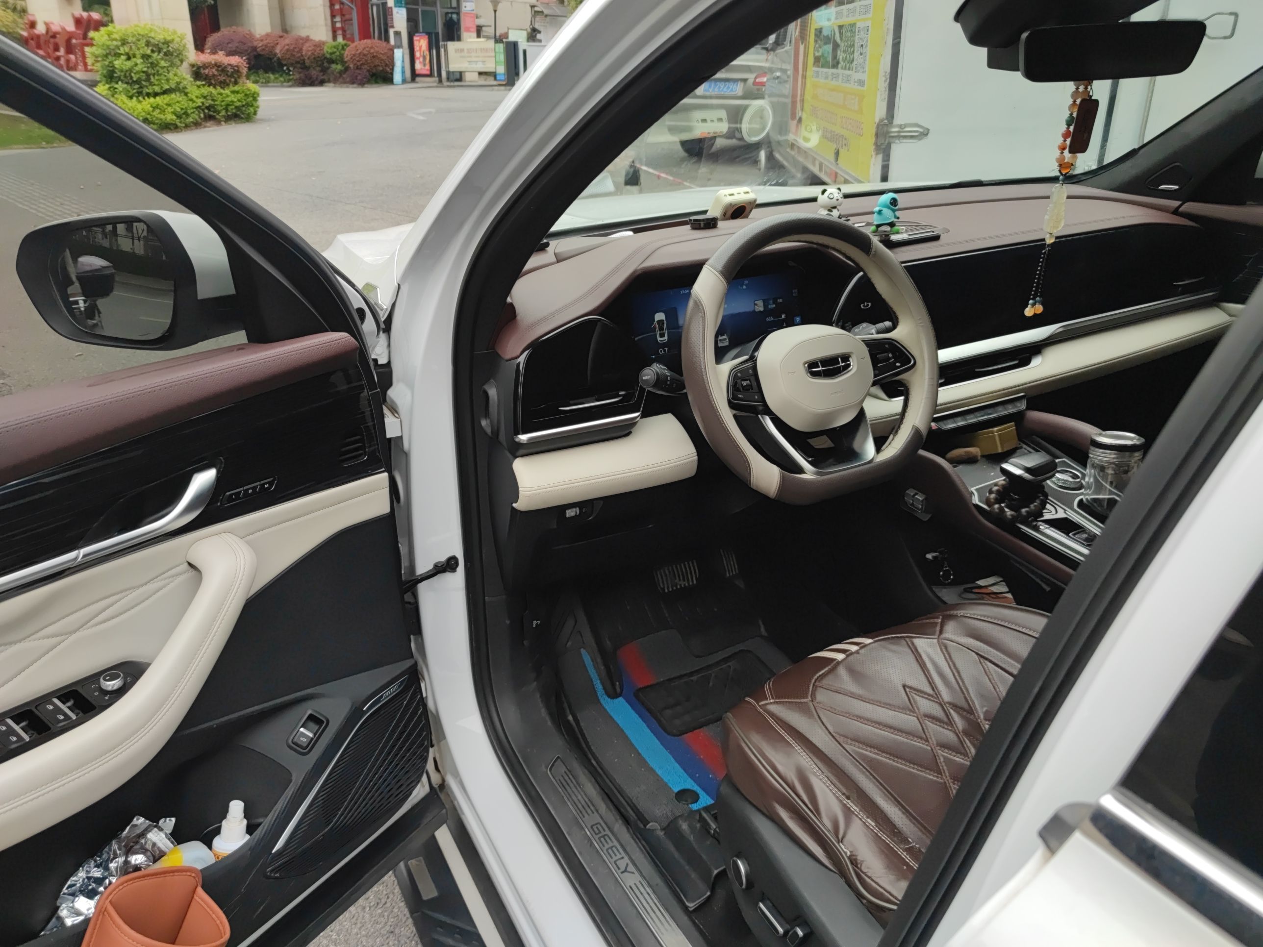 Geely Auto Monjaro L 2021 2.0TD High-Power Automatic All-Wheel-Drive Flagship Version — снимка 16