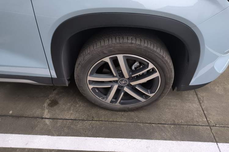 Used BYD Song L DM-i 2024 112 km Beyond Edition Right Front Wheel Hub