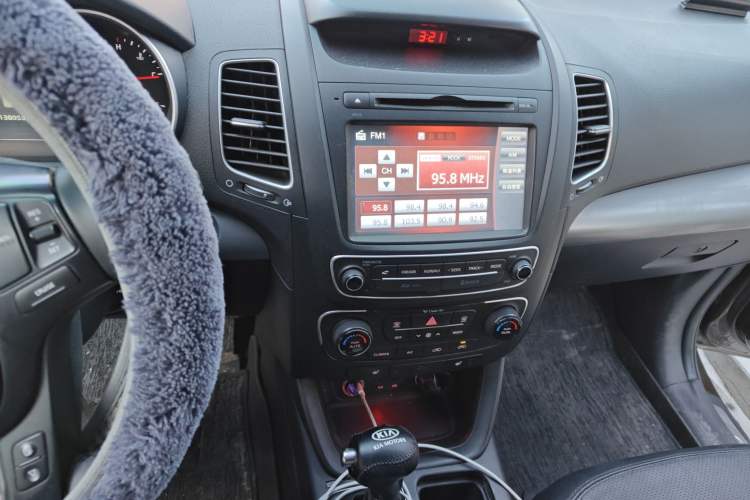 Used Kia Sorento 2013 2.4L 5-Seater Gasoline Luxury Version China IV Standard
