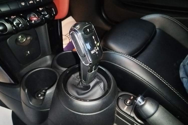 Used MINI MINI 2021 1.5T Three-Door Sharp Edition
