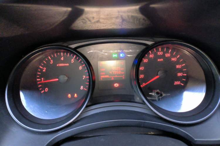 Used Wuling Hongguang 2019 1.5L S Basic Version China VI Standard LAR Instrument Cluster