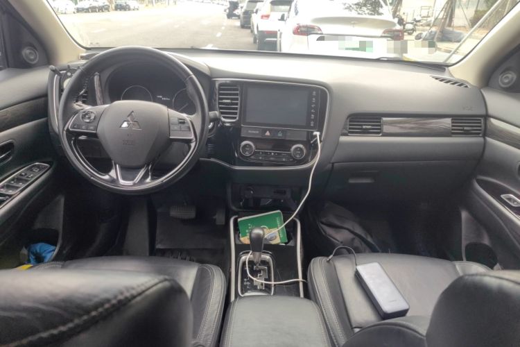 Used Mitsubishi Outlander 2019 2.0L Two-Wheel Drive Comfort Edition 5 Seats China V Standard
