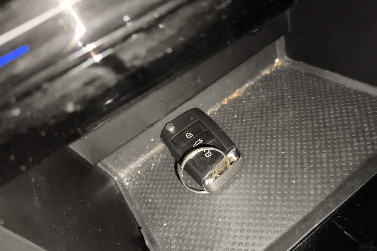 Used Volkswagen Tiguan L 2022 330TSI Automatic Two-Wheel Drive Smart Edition